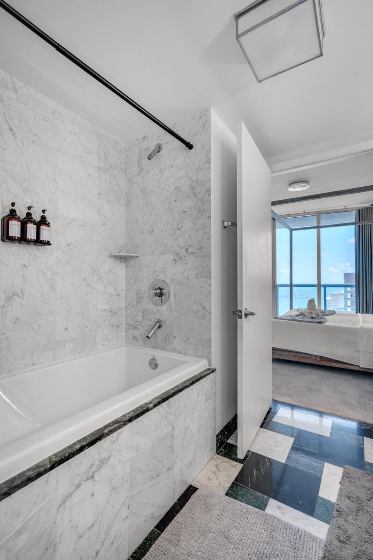 Icon Brickell Gem 2-br Oasis With Amazing Views Appartamento Miami
